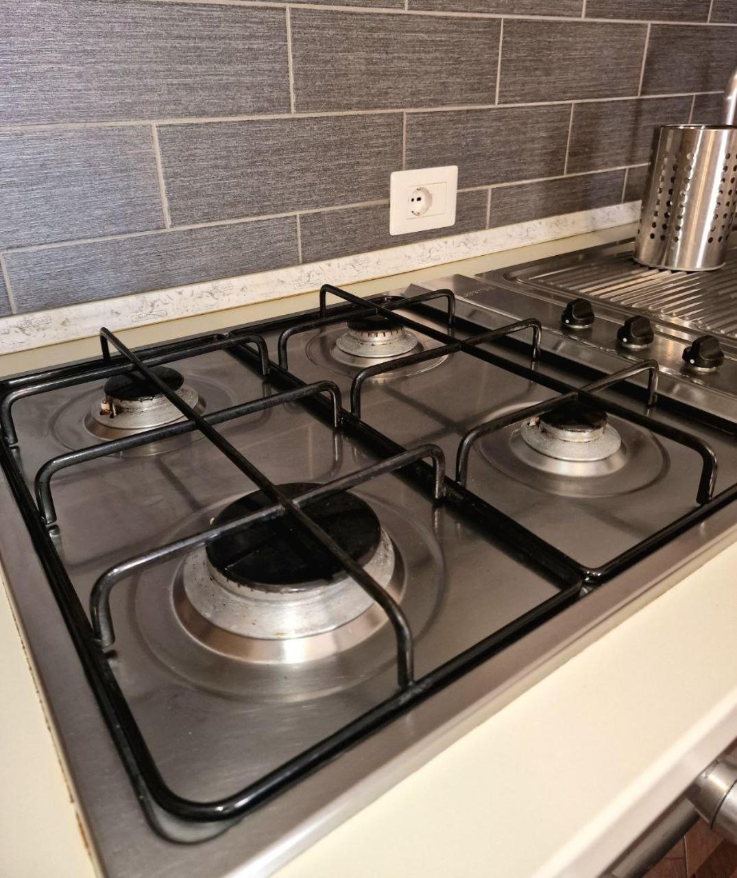 פיומיצ'ינו Domus Livio, 7 Min Fco Airport, Free Wifi, Garden Apartment, 2 Tv Hd מראה חיצוני תמונה